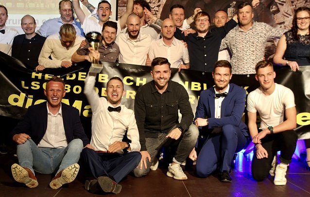 Bild: 1. Herren des LSG 80 Oberheldrungen	(Fu&szlig;ball) gewinnen den ersten Paltz in der Kategorie Mannschaft bei der Sportlerwahl 2020/2022 (Archiv 2023)