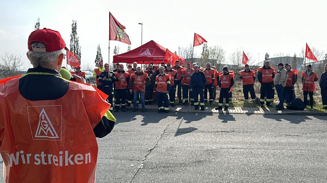 Bild: Warnstreik bei Snop Automotive in Artern