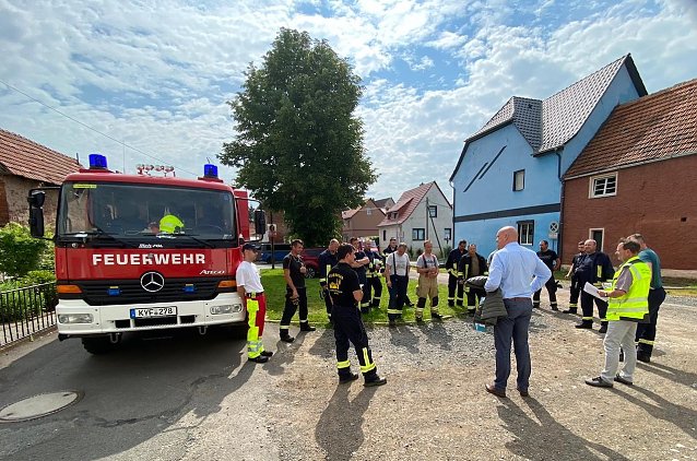Bild: Unangek&uuml;ndigte Feuerwehr&uuml;bung im Kindergarten "Dorfspatzen" in Hohenebra