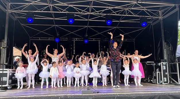 Bild: Auftritt in Sondershausen: Tanzstudio Radeva