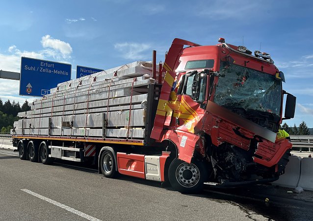 Bild: Auffahrunfall auf der A71 heute Vormittag
