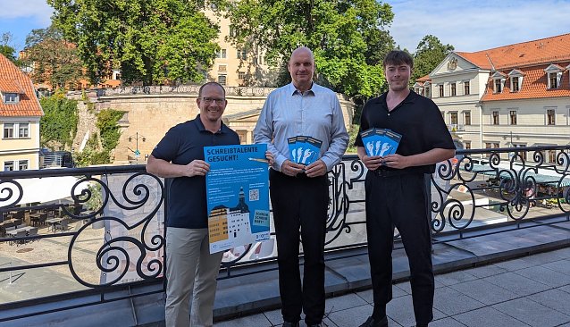 Bild: Unter Leitung von Marty Sennewald (rechts) l&auml;uft das Projekt Sondershausen Schreibt, das von B&uuml;rgermeister Steffen Grimm und Marcus Strunck, Leiter der Stadtmarketing GmbH, unterst&uuml;tzt wird.   