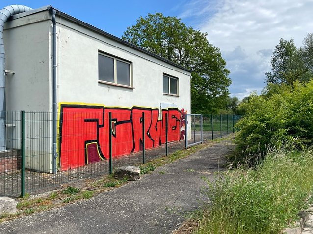 Bild: Die T&auml;ter waren offensichtlich keine Fussballfans des &ouml;rtlichen Vereins 