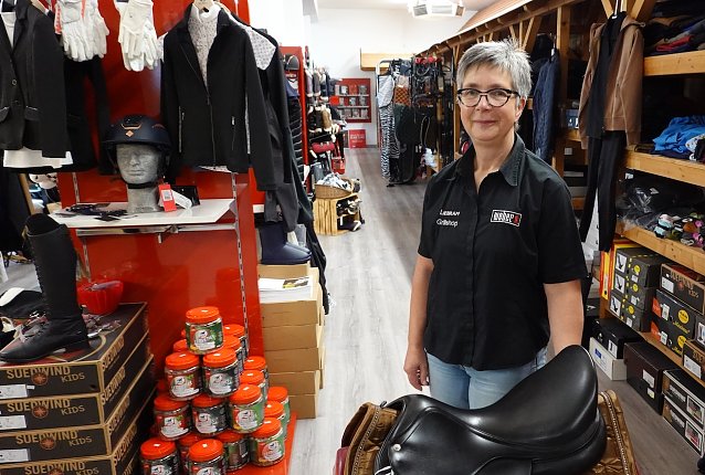 Bild: Katrin Liebram am Standort im Scheunenhof in Sundhausen