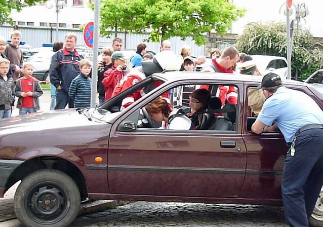 Bild: Rettungsarbeiten vor Ort