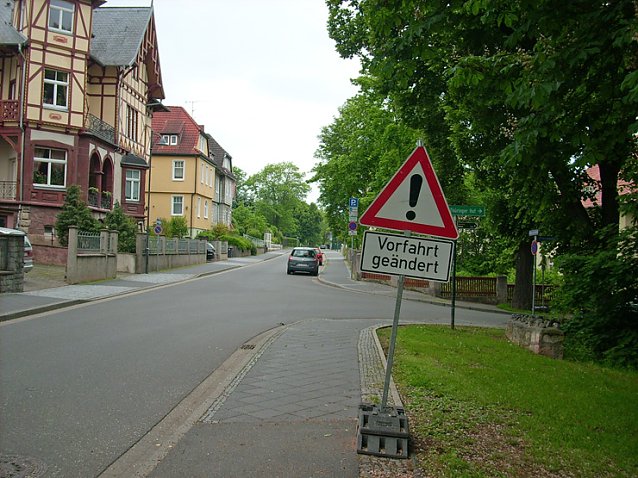 Bild: Vorsicht, Vorfahrt ge&auml;ndert!