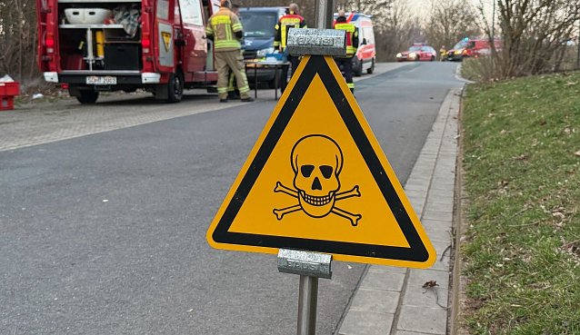 Bild: Ein Warnschild mit Totenkopf