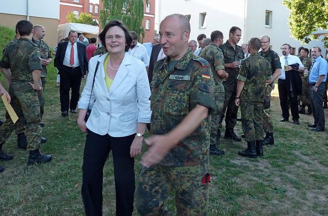 Bild: Lieberknecht bei Bundeswehr