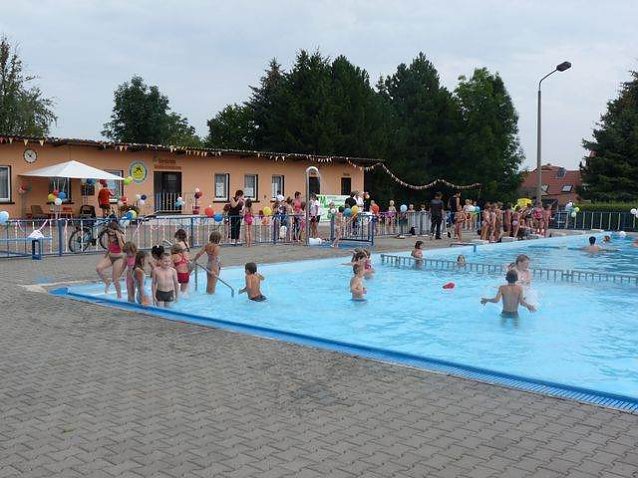 Bild: Badefest Gro&szlig;furra 2009