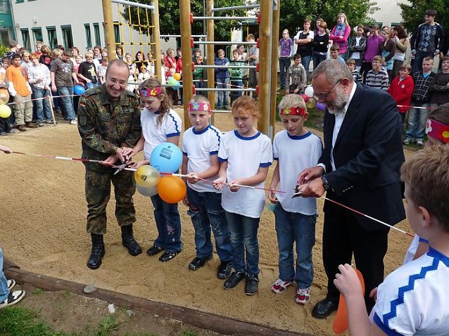 Bild: Einweihung Spielplatz