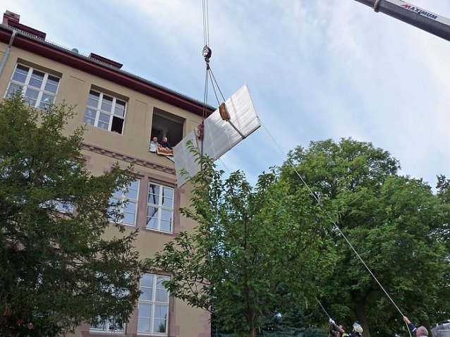 Bild: Spektakul&auml;rer Umzug