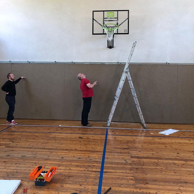Bild: F&uuml;r Oberspier eine Basketball-Korb-Anlage