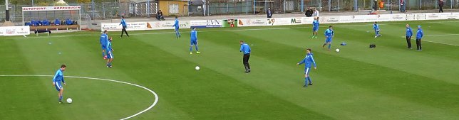 Bild: Um 19 Uhr ist Ansto&szlig; im AKS