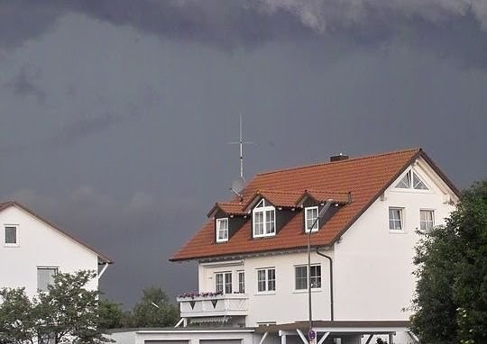 Bild: Klimaschutz f&auml;ngt beim eigenen Haus an