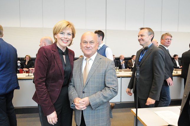 Bild: Ministerin und PGF