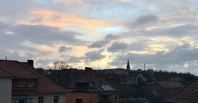 Bild: Lichtblick am Morgen &uuml;ber Nordhausen