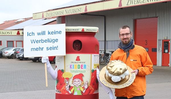 Bild: Auszeichnung &uuml;berreicht