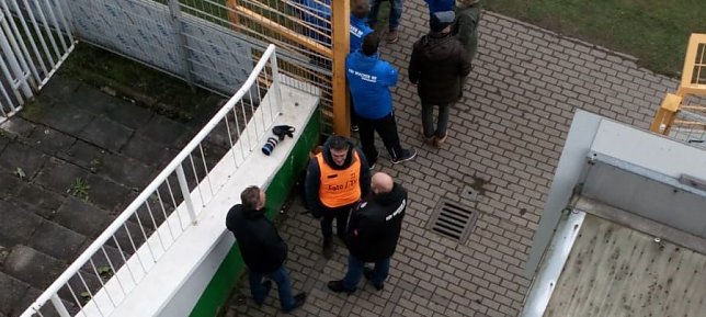 Bild: Auch Wacker-Pr&auml;sident Kleofas ist im Leipziger Stadion