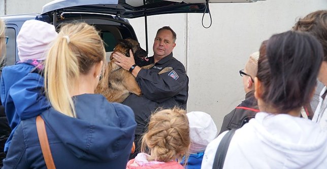 Bild: Auch die Polizeihunde werden zu sehen sein, hier bei einem Tag der offenen T&uuml;r