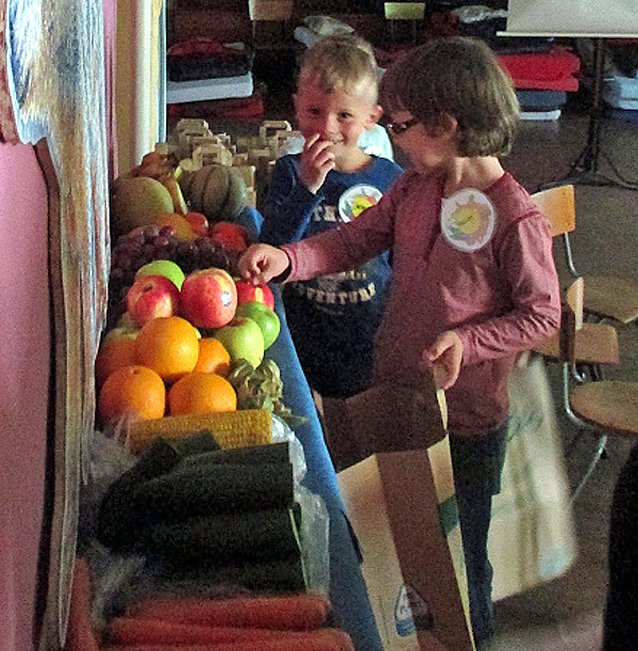 Bild: F&uuml;nf Zwerge im Kindergarten Sonnenschein