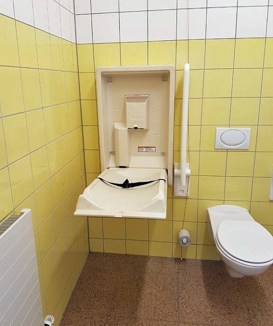 Bild: &Ouml;ffentliche Toilette mit Wickeltisch ausgestattet