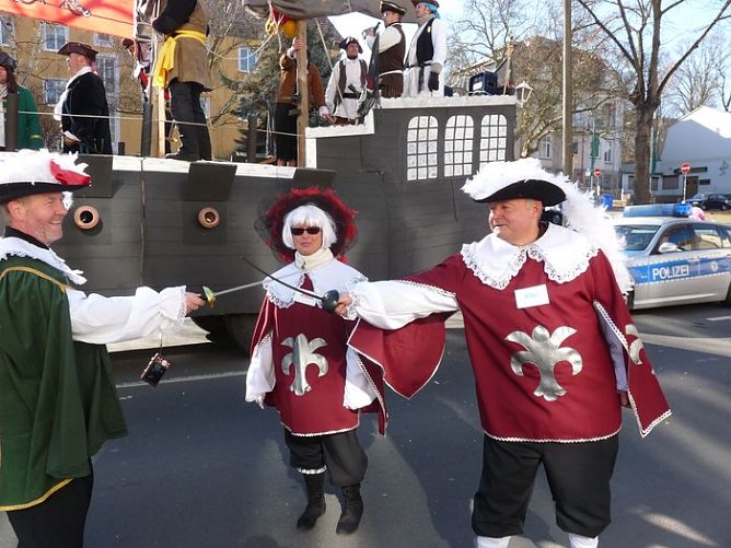 Rosenmontagsumzug Sondershausen (Foto: Karl-Heinz Herrmann) Rosenmontagsumzug Sondershausen (Foto: Karl-Heinz Herrmann)