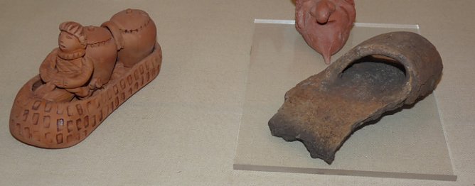 In Keramik und Stein (Foto: Karl-Heinz Herrmann)