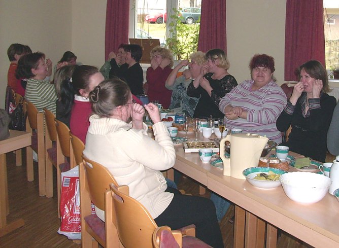 Beim Mikroprojekt LOS im Hasenholz (Foto: Karl-Heinz Herrmann) Beim Mikroprojekt LOS im Hasenholz (Foto: Karl-Heinz Herrmann)