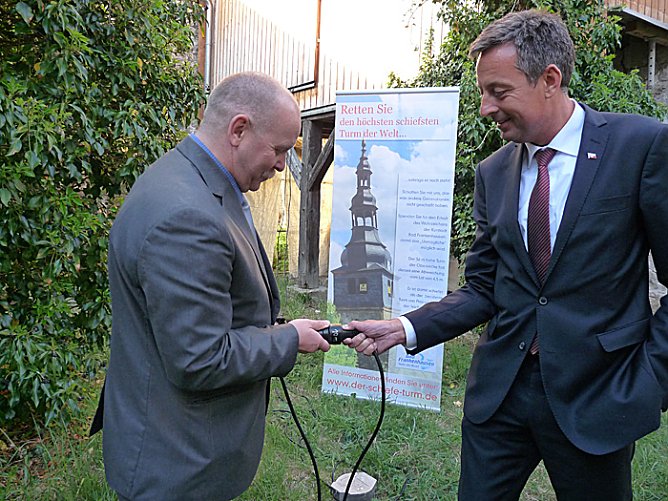 Leuchtturm angeschaltet (Foto: Karl-Heinz Herrmann)