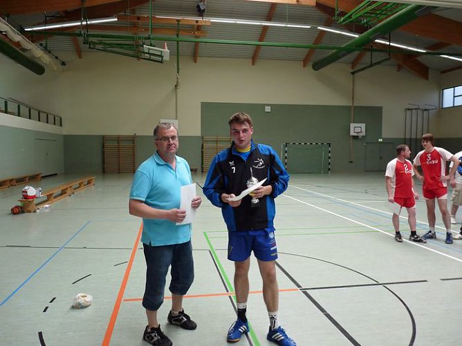 Das war knapp (Foto: Karl-Heinz Herrmann) Das war knapp (Foto: Karl-Heinz Herrmann)