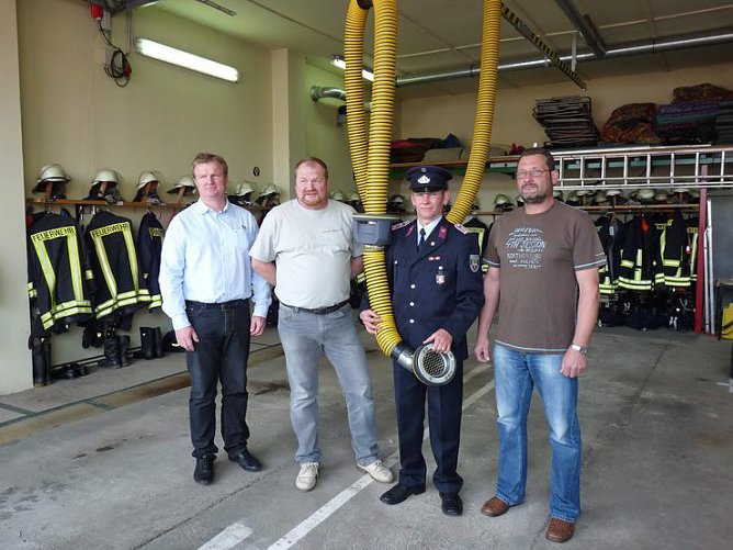 Abgasanlage f&uuml;r Feuerwehr (Foto: Karl-Heinz Herrmann)
