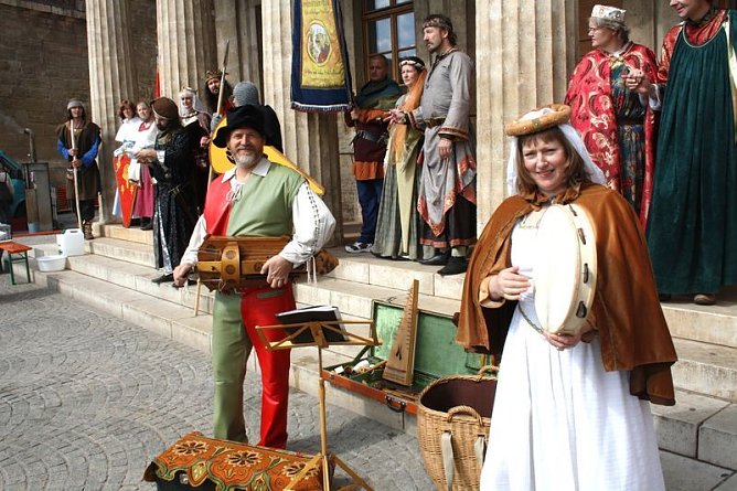 Die Markteröffnung zum Residenzfest (Foto: Hans-Jürgen Schmidt) Die Markteröffnung zum Residenzfest (Foto: Hans-Jürgen Schmidt)