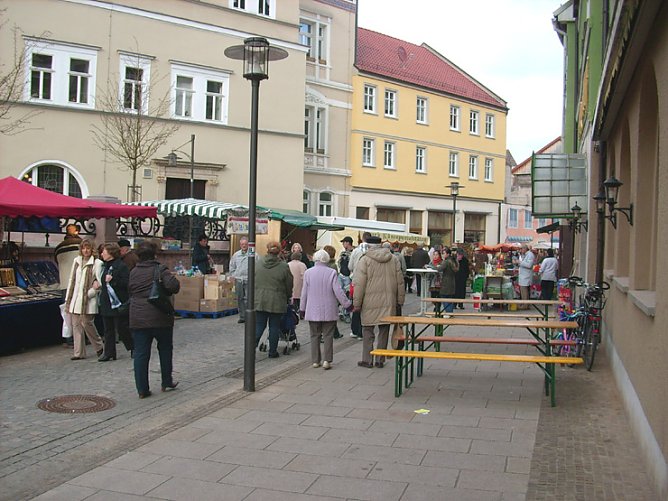 Ostermarkt in der Innenstadt (Foto: Karl-Heinz Herrmann)