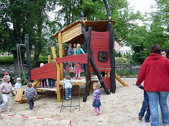 Genau zum Kindertag (Foto: Karl-Heinz Herrmann)