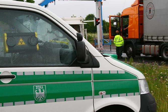 Kontrolliert (Foto: Zoll) Kontrolliert (Foto: Zoll)