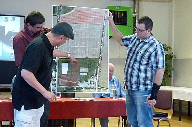 Das wird Massenauflauf (Foto: Karl-Heinz Herrmann) Das wird Massenauflauf (Foto: Karl-Heinz Herrmann)