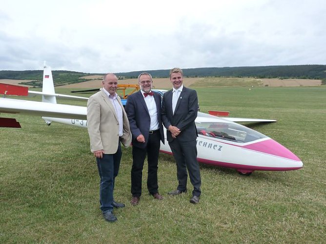 In die Luft gegangen (Foto: Karl-Heinz Herrmann)