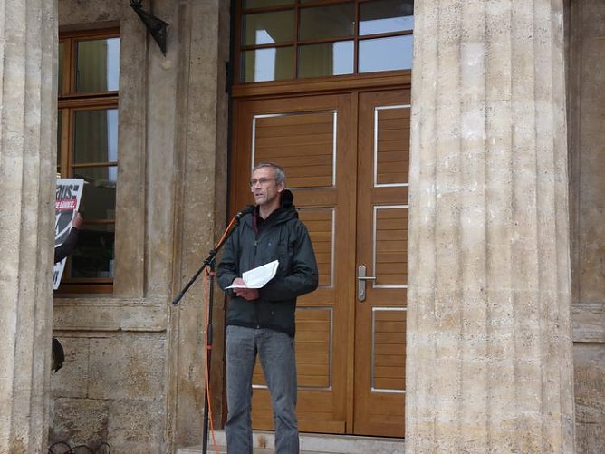 Der Opfer gedacht (Foto: Karl-Heinz Herrmann)