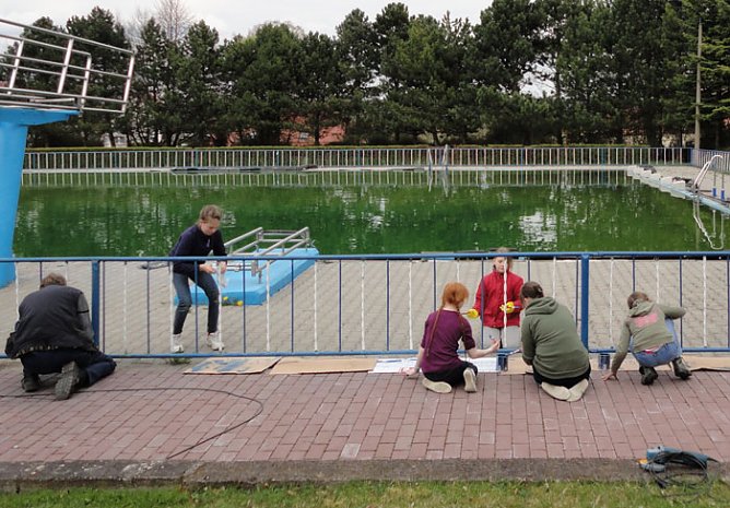 Helfern geb&uuml;hrt Dank (Foto: Badesportverein Gro&szlig;furra)