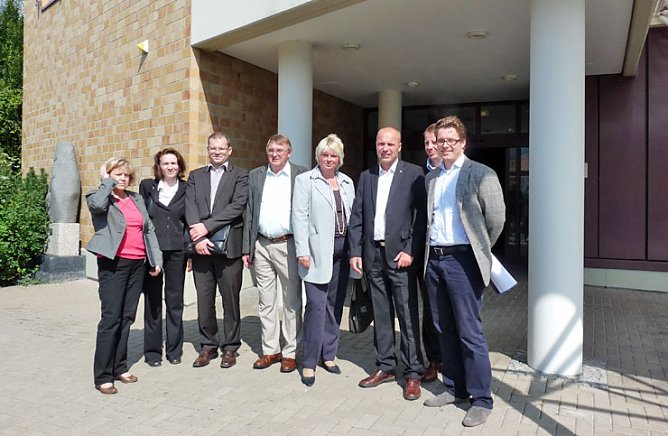 FDP auf Tour (Foto: Karl-Heinz Herrmann) FDP auf Tour (Foto: Karl-Heinz Herrmann)