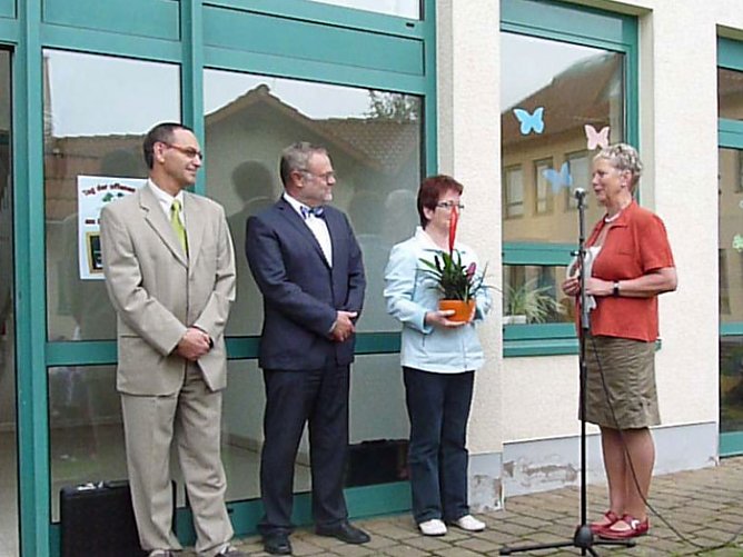 Mit Schlüsselübergabe offiziell (Foto: Karl-Heinz Herrmann) Mit Schlüsselübergabe offiziell (Foto: Karl-Heinz Herrmann)