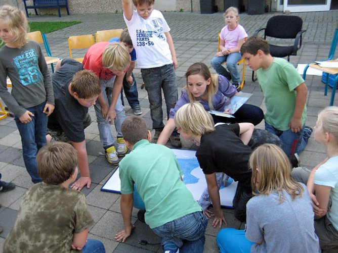 Besch&auml;ftigung mit Europa (Foto: FAU Sondershausen)
