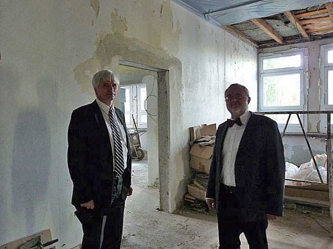 Richtfest Regelschule Roßleben (Foto: Karl-Heinz Herrmann) Richtfest Regelschule Roßleben (Foto: Karl-Heinz Herrmann)