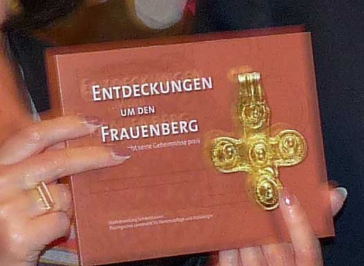 Diskussion mit Prof. Dr. Deufel (Foto: Karl-Heinz Herrmann) Diskussion mit Prof. Dr. Deufel (Foto: Karl-Heinz Herrmann)