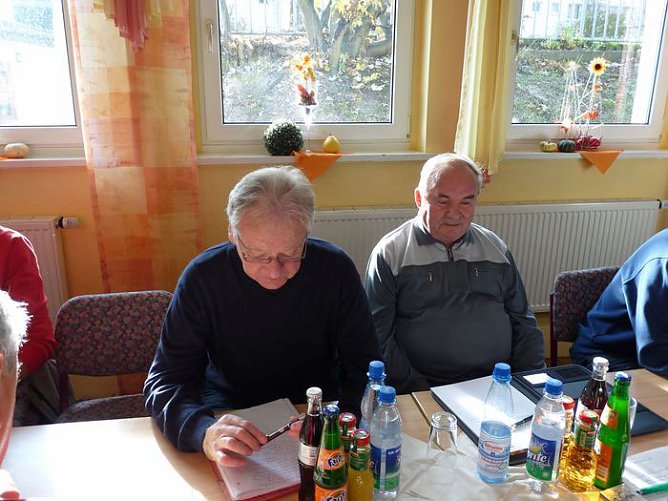 Gartenfreunde haben gew&auml;hlt (Foto: Karl-Heinz Herrmann)