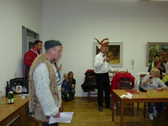 N&auml;rrischer Auftakt (Foto: Karl-Heinz Herrmann)