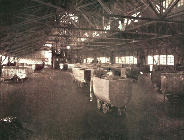 Petersenschacht (Foto: Archiv Hans-Jürgen Schmidt) Petersenschacht (Foto: Archiv Hans-Jürgen Schmidt)