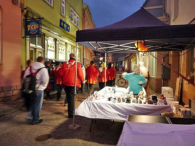 Umzug verblasen (Foto: Karl-Heinz Herrmann) Umzug verblasen (Foto: Karl-Heinz Herrmann)