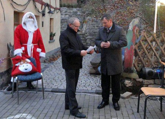 Weihnachtsmarkt in Jechaburg (Foto: Petra Lüttkopf) Weihnachtsmarkt in Jechaburg (Foto: Petra Lüttkopf)