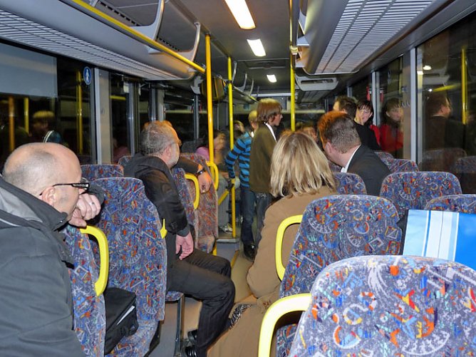 Schulbusbegleiter (Foto: Karl-Heinz Herrmann) Schulbusbegleiter (Foto: Karl-Heinz Herrmann)